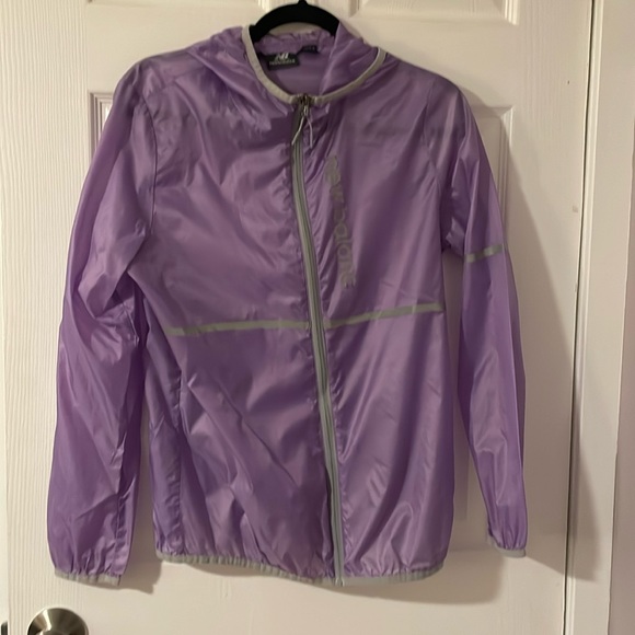Light wind breaker New Balance Jacket - Picture 1 of 7